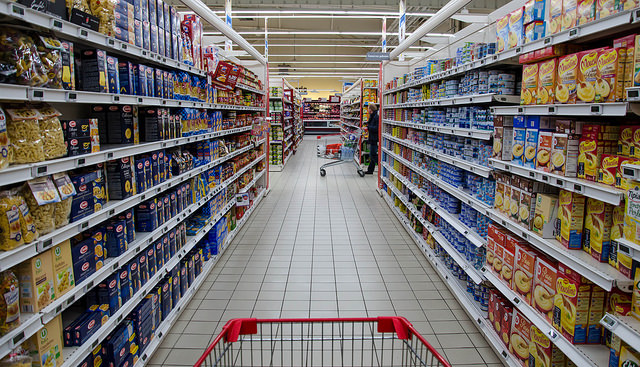 Coaching en courses : un naturopathe vous accompagne faire vos courses en magasin Coaching courses saines